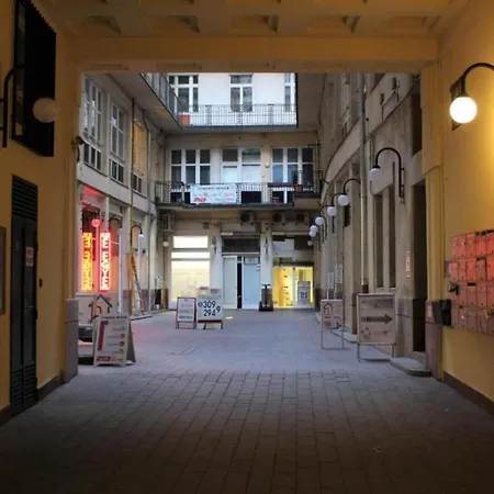 White Ship Apartment *