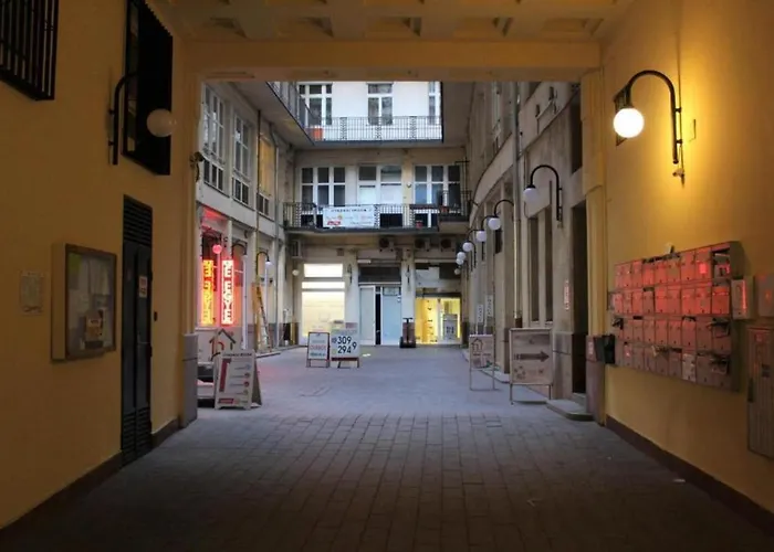 White Ship Apartament *